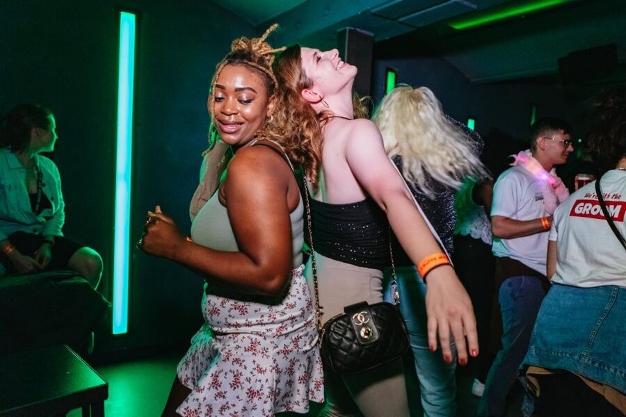 Prague: Pub Crawl with Unlimited Drinks & 5-floor Club Entry - Timing, safety, and small details that matter