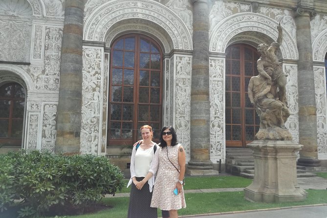Prague Renaissance & Baroque Gardens Walking Tour - What the small group changes