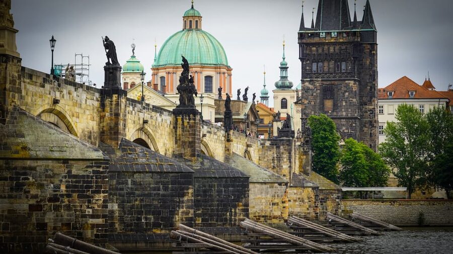 Prague: River Cruise, Charles Bridge Museum, & Walking Tour - The English guide and audio guide tradeoff