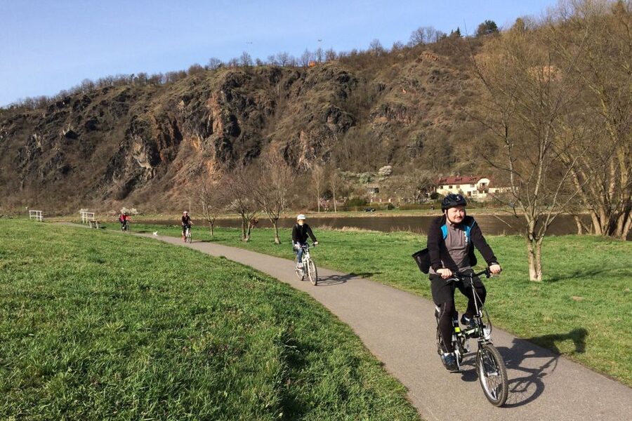Prague: River & Park Bike Tour to Troja Chateau - Why this route is a smart change of pace