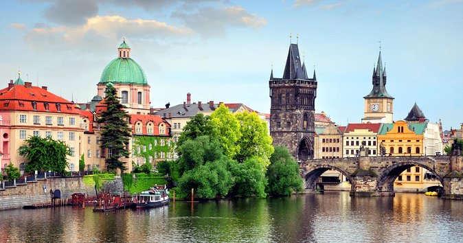Prague´s Old Town, Jewish Quarter and Charles Bridge Private Tour - Key points at a glance