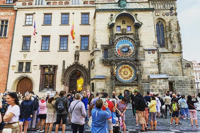 Prague’s TOP Sights - Old Town, Jewish Quarter, Charles Bridge (Tip-based tour) - Starting beside the Powder Gate and Obecni Dum