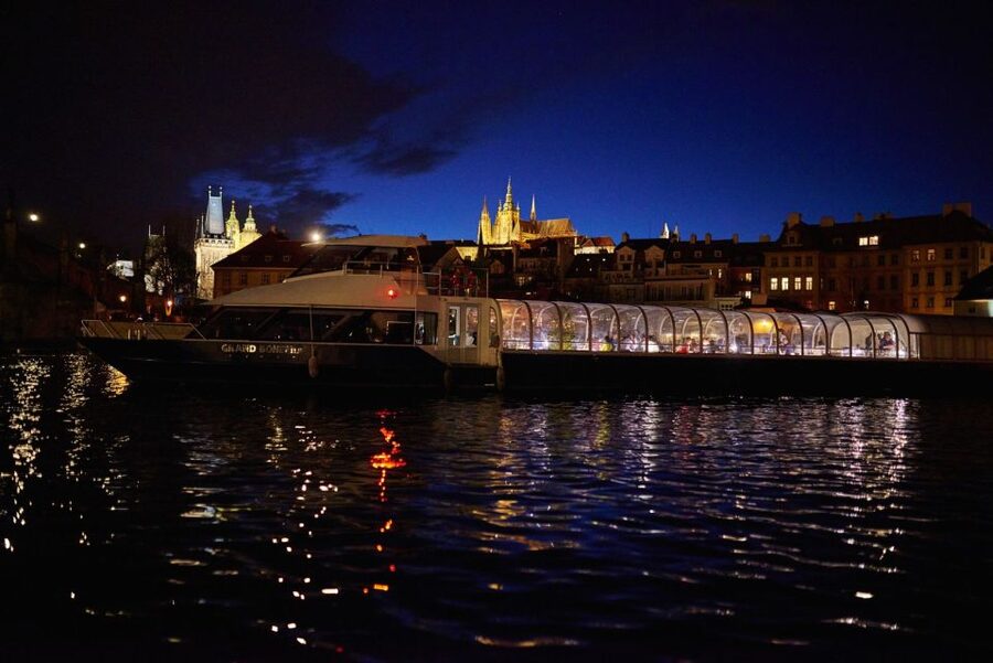 Prague: Sightseeing Dinner Cruise on Open-Top Glass Boat - Is $93 good value for three hours?