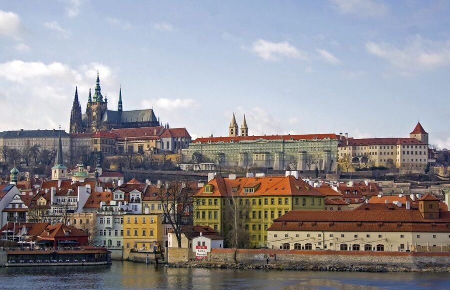Prague Sightseeing Tour with Lunch - Lesser Town, Jewish Quarter, And Old Town