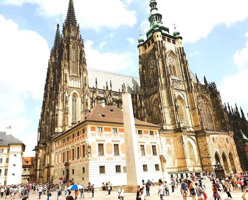 Prague: Skip-the-line Castle Ticket and Optional AudioGuide - Meeting beside St. Vitus Cathedral