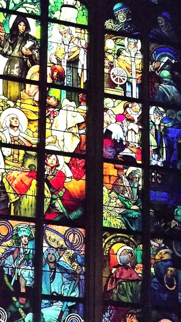 Prague: Skip-the-line Castle Ticket and Optional AudioGuide - St. George’s Basilica brings a different mood