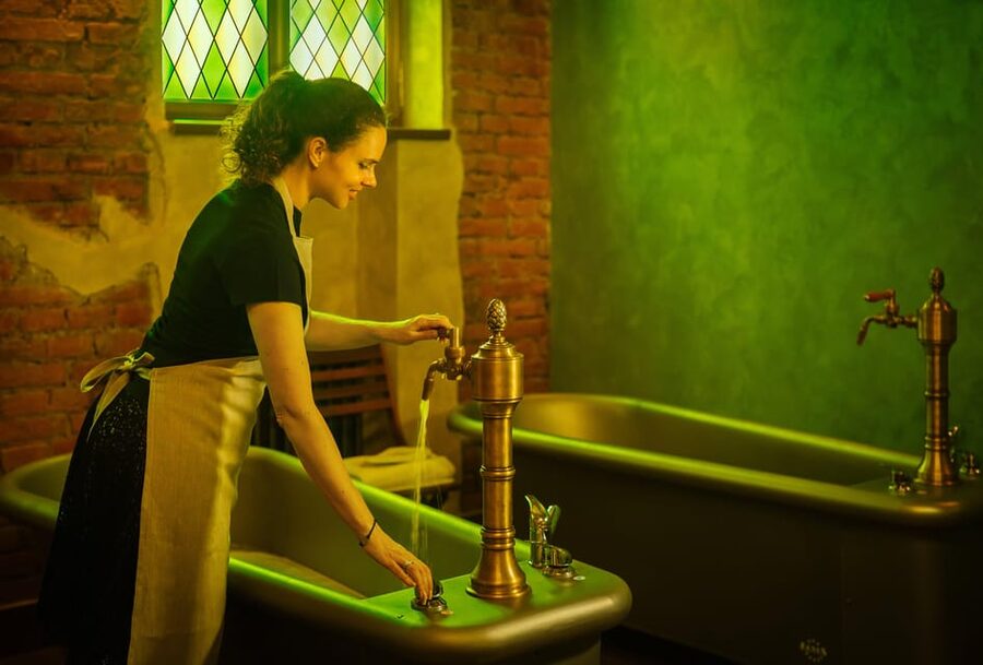 Prague: The Largest Beer SPA with Unlimited Beer Consumption - Practical timing and privacy tips