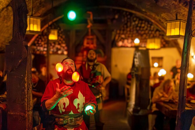 Prague to Detenice Medieval Castle, Brewery and Dinner Experience - Tasting old-style beer at Dětenice Brewery