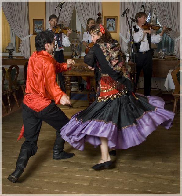 Prague: Traditional Folklore Evening with Dinner & Music - The 25-minute ride through Prague