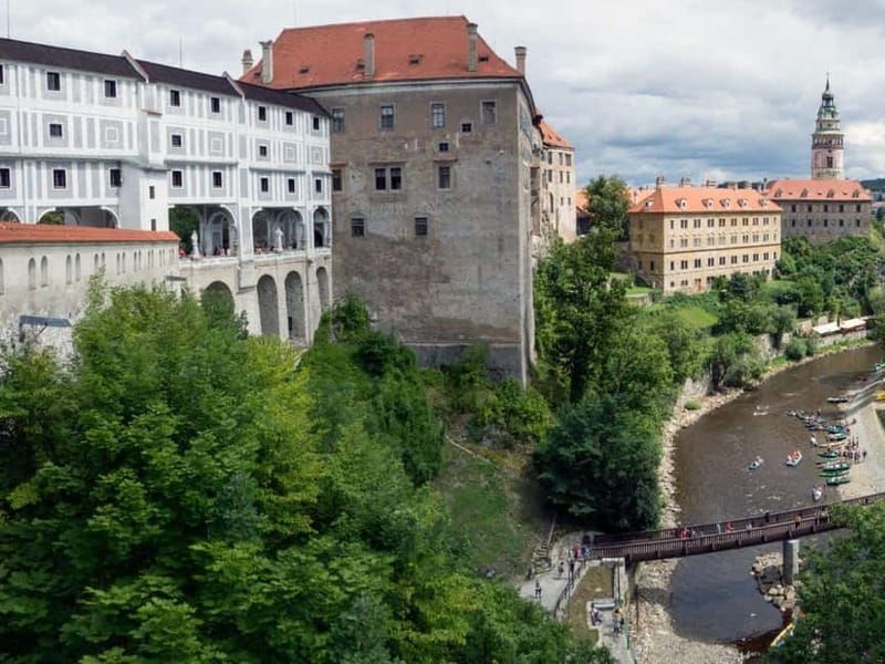 Prague: Transfer to Vienna via fabulous Cesky Krumlov - Krumlov Castle and the Renaissance town above it