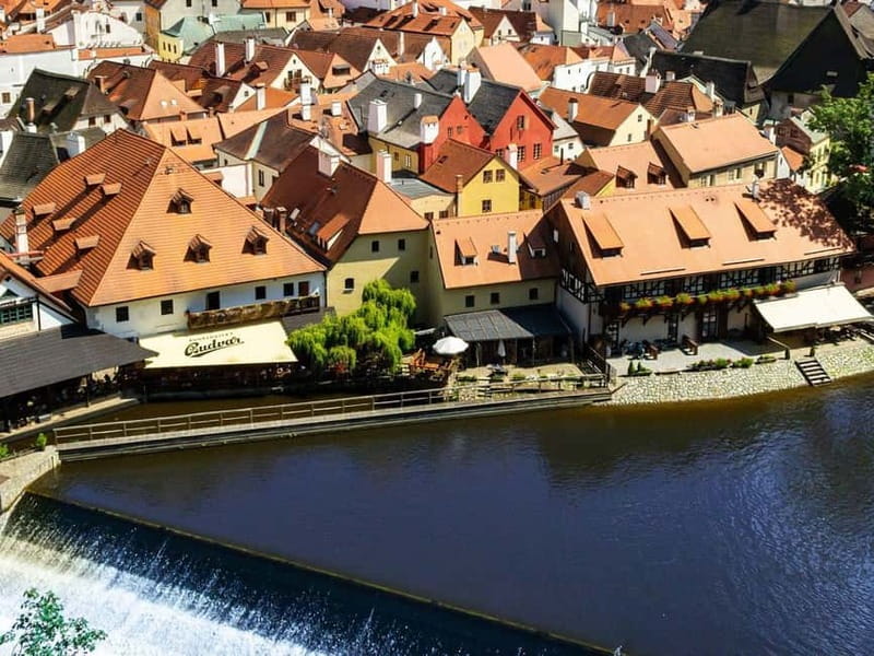 Prague: Transfer to Vienna via fabulous Cesky Krumlov - Is $262 a fair price?
