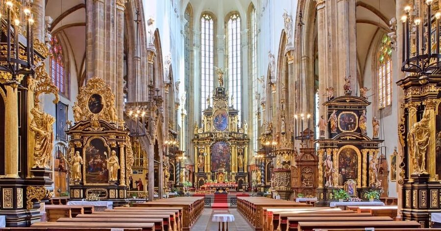 Prague: Tyn Church Classical Music Concert - Three soloists with very different roles