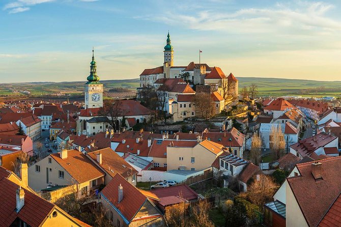 Prague-Vienna One-Way Sightseeing Day Tour - Sedlec Ossuary: A Powerful First Stop