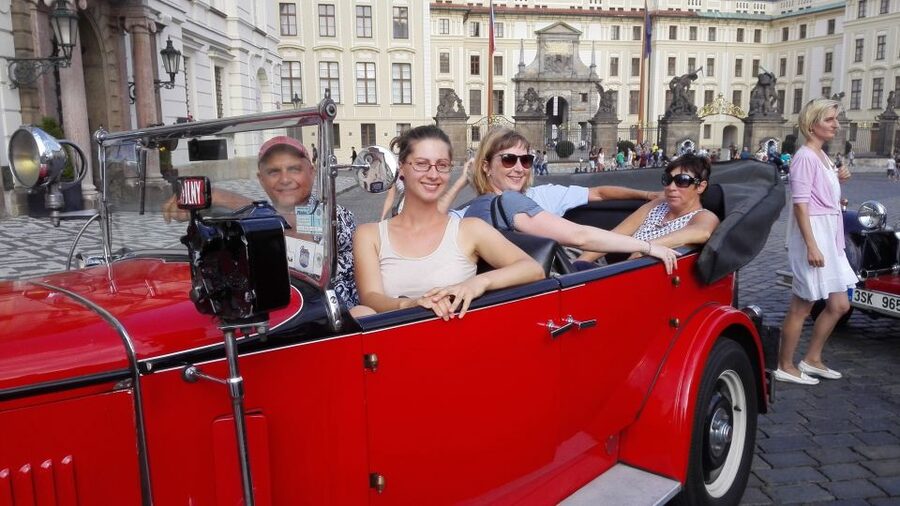 Prague: Vintage Car Ride and Walking Tour - Guide Quality and Personal Attention