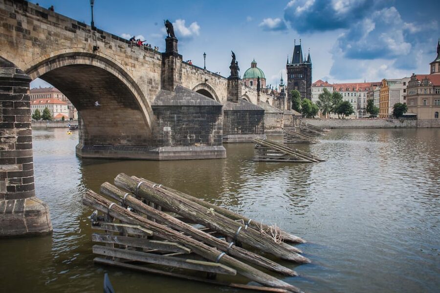Prague: Vltava River Evening Dinner Cruise - The lock crossing can make or break the timing