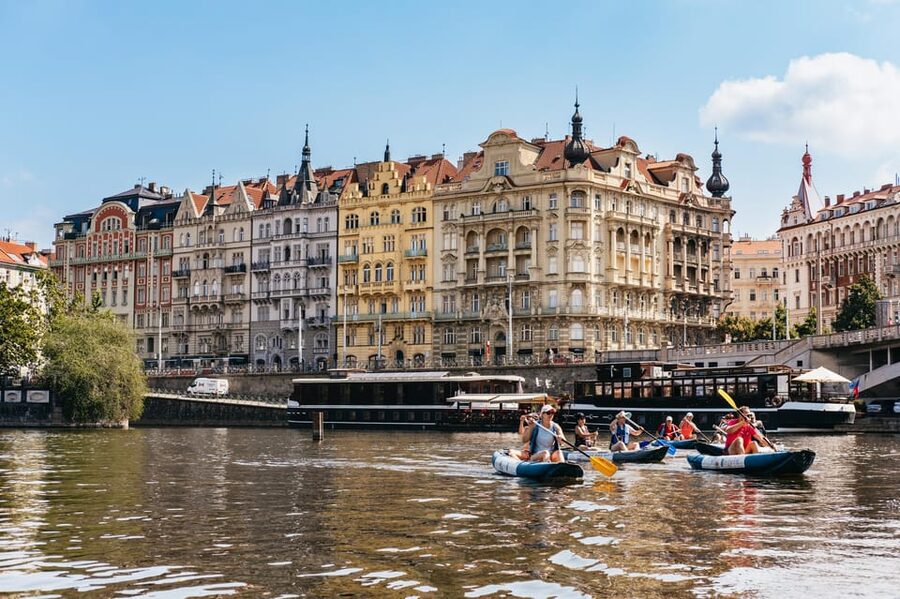 Prague: Vltava River Guided Canoeing Tour - The first paddle: instruction before sightseeing