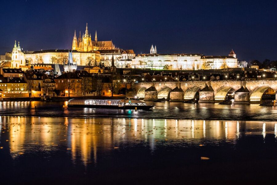 Prague: Vltava River Night Cruise with Buffet - The Rudolfinum and the Dancing House