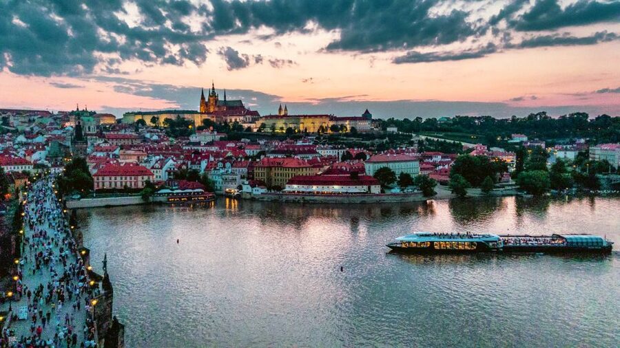 Prague: Vltava River Night Cruise with Buffet - A buffet built for mixed appetites