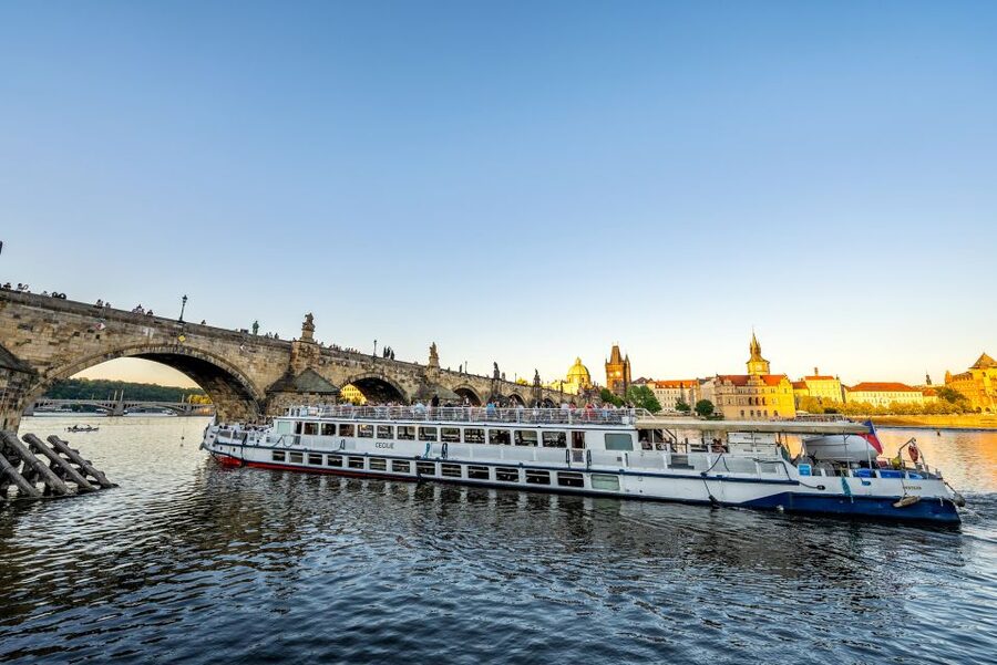 Prague: Vltava River Night Cruise with Buffet - Live music and the mood onboard