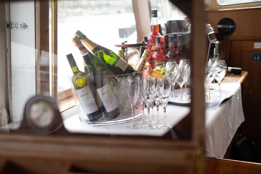 Prague: Vltava River Private Boat Party with Drinks - Prague Castle from the River