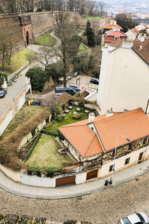 Prague: Vyšehrad Audio Guide with Optional Basilica Ticket - Beginning At The Tábor Gate