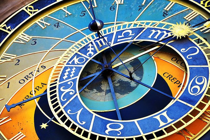 Prague Walking Tour 2,5h (Old Town, Jewish Quarter and Charles bridge) - Old Town Square and the Astronomical Clock