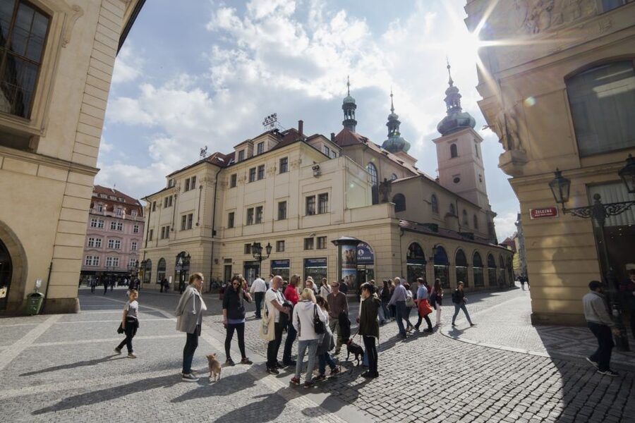 Prague: World War 2 and Operation Anthropoid Walking Tour - Dům U Kamenného zvonu and Celetná