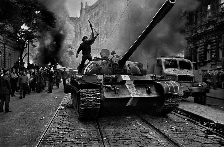 Prague: World War II and Communist History Tour - Starting at Týnská 639/4 in Old Town