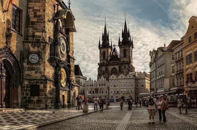 Private 4-hour City Tour of Prague with driver & official guide w/ Hotel pick up - Dancing House and Prague’s Contemporary Side