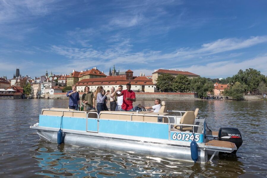 Private Boat Cruise With Unlimited Prosecco - The Castle Complex Above the River