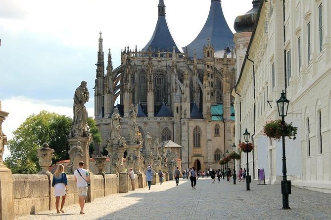 Private Day trip from Prague to Kutná Hora - The Ride From Prague to Kutná Hora