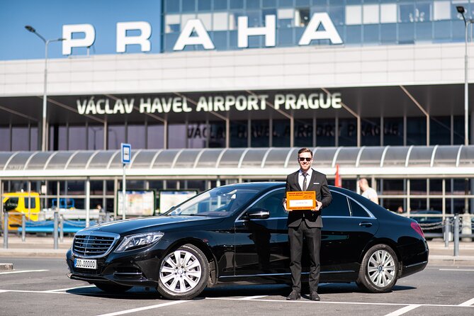 Private Departure Transfer: Prague Airport - Leaving Prague Without the Taxi Queue