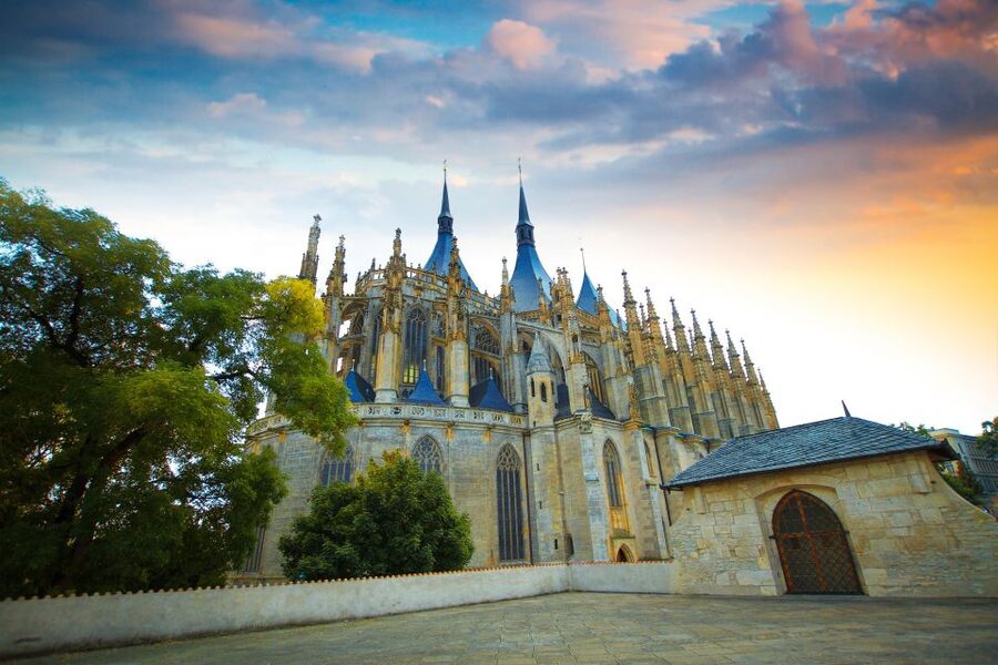 Private Guided Tour from Prague to UNESCO Kutna Hora - What is included, and what will cost extra?