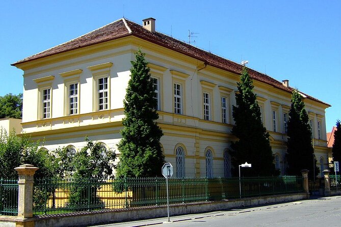 Private Half-Day Tour From Prague To Terezín Concentration Camp - The larger fortress and the wartime ghetto