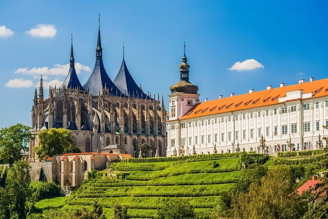 Private Half Day Trip from Prague to Bone Church - What the private vehicle is worth
