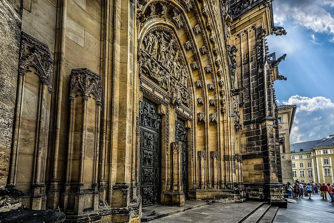 Private Half Day Walking Tour – Walking Tour Prague - Lesser Town, Charles Bridge, and Baroque Prague