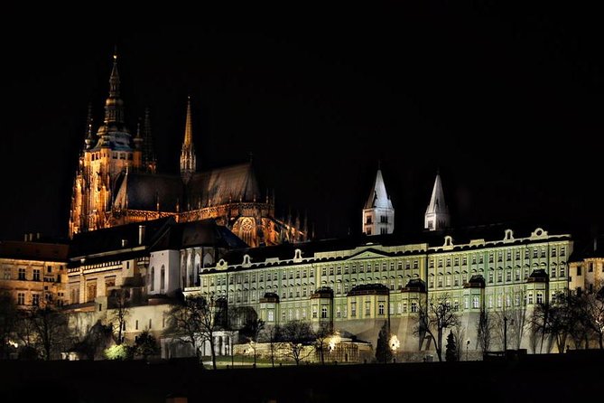 Private Photography Tour of Prague by Night - Prague Castle, Castle Hill, and the cathedral courtyard