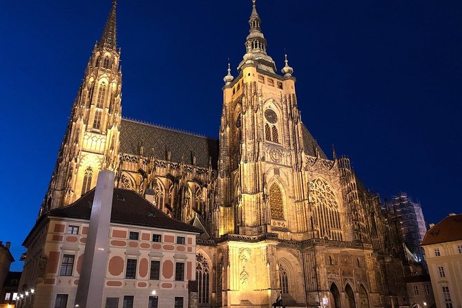 Private Photography Tour of Prague by Night - Loreta and New World after the crowds thin