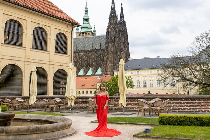 Private Photoshoot Tour in Prague - Charles Bridge with the river and Prague Castle