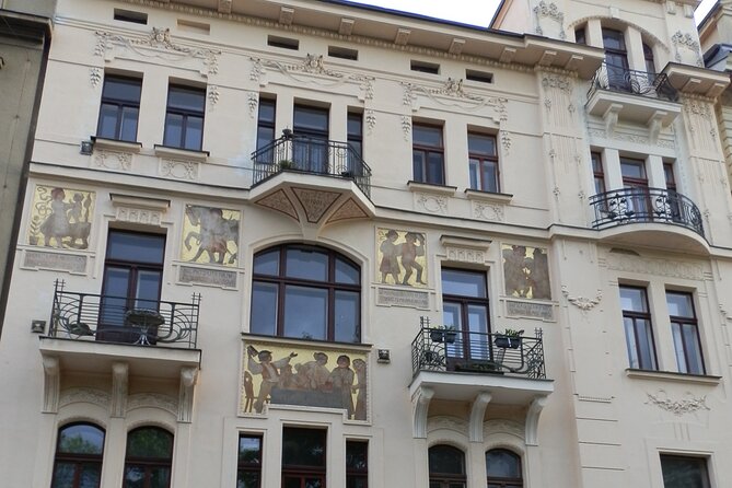 Private Prague Art Nouveau and Cubism Walking Tour - The 2.5-hour route, walking, and public transport