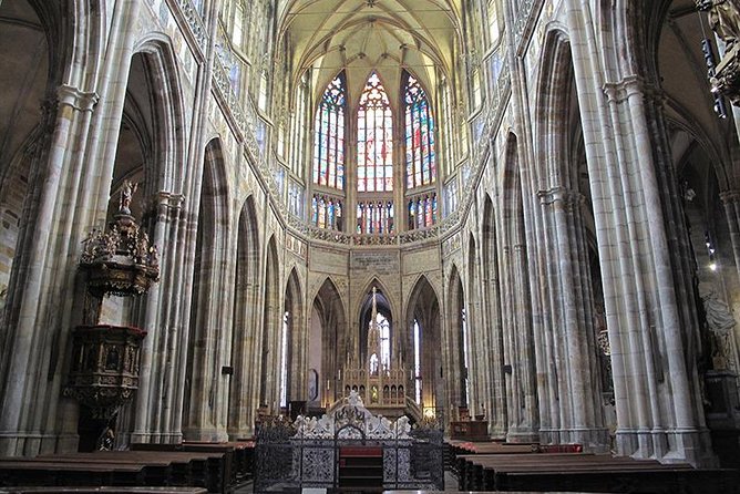 Private Prague Castle Tour with a Czech Guide, meet up at hotel - Meeting your guide at the hotel