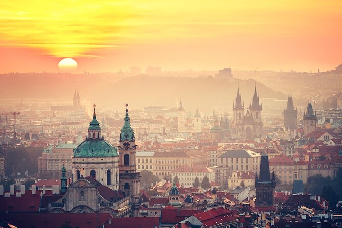 Private Prague City Highlights Tour with a Stop at a Czech Cafe - A sensible first look at Prague