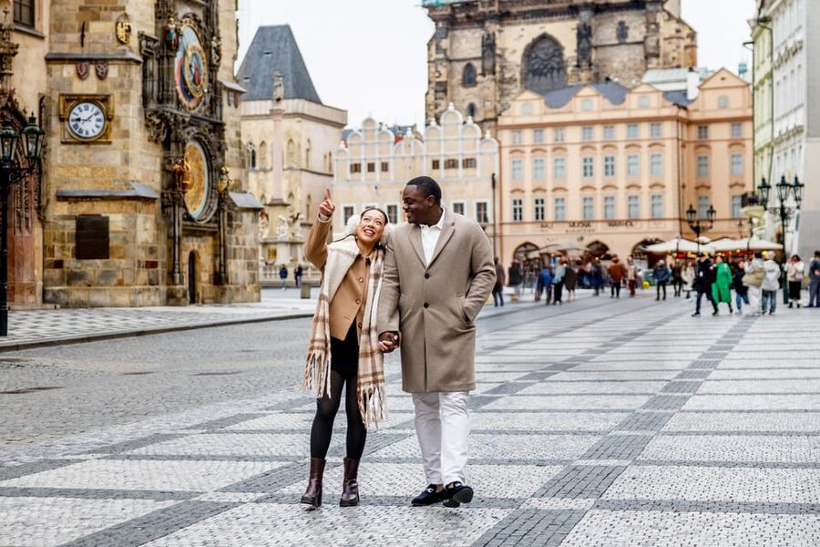 Private Prague Sunrise Photoshoot + Walking Tour - Charles Bridge and the value of choosing your locations