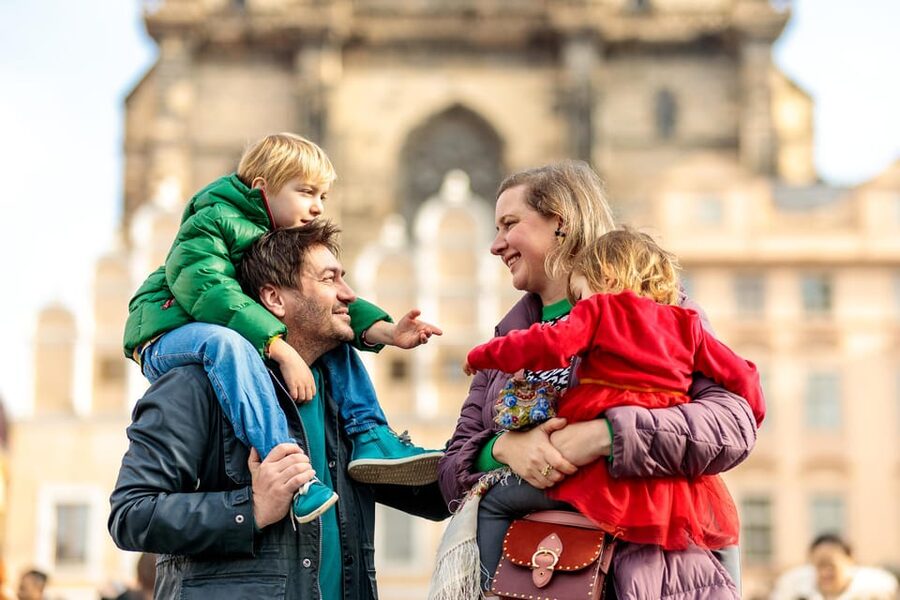 Private Prague Sunrise Photoshoot + Walking Tour - What the photography service includes