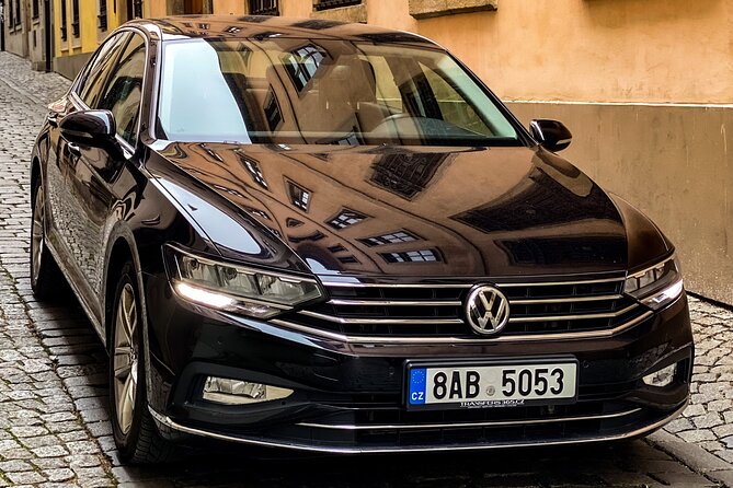 Private ROUND-TRIP (FROM and TO the AIRPORT) by LIMOUSINE 3+1pax - Key points before you book
