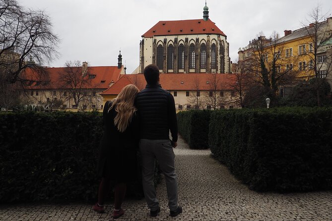 Private Tour in Prague Old Town Essentials - Starting at Malostranská and crossing Charles Bridge