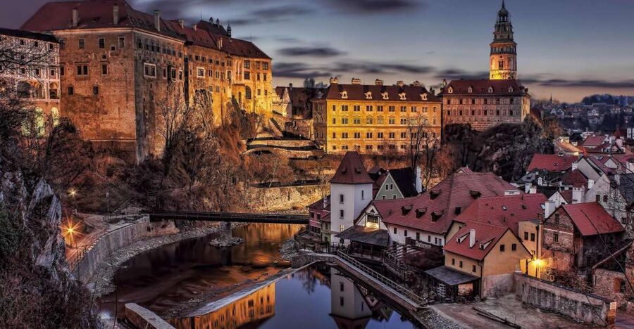 Private Tour to Český Krumlov - A Day Trip from Prague - Why Český Krumlov Makes a Long Day Trip Worthwhile