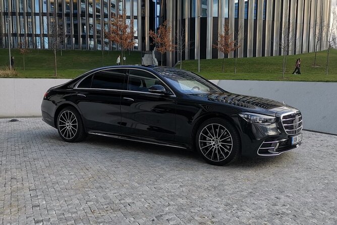 Private Transfer from Prague Airport to Prague City Hotels 1 - 3 pax - Where the service works best