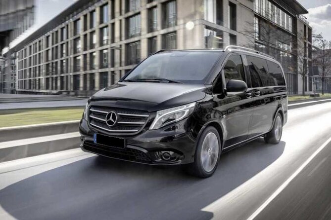 Private Transfer from Prague Airport to Prague City Hotels 1 - 7 pax - Key points to know before booking
