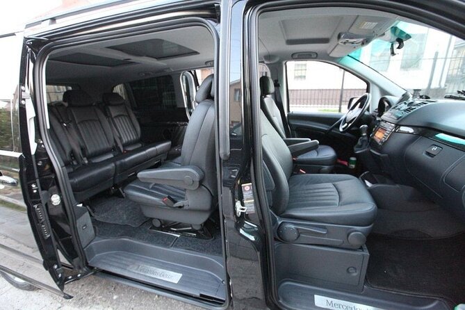 Private Transfer from Prague Airport to Prague City Hotels 1 - 7 pax - What happens after you land at Václav Havel Airport